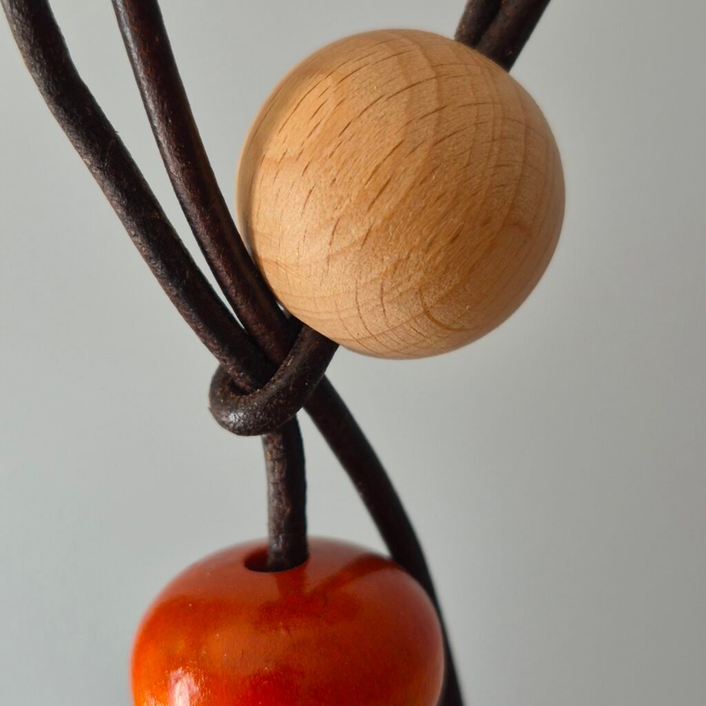 Zawieszka PŁOMIENNA z korali